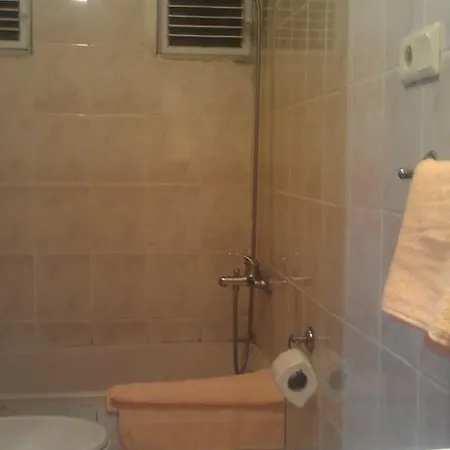 Apartament Red House *