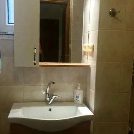 Apartament Red House *